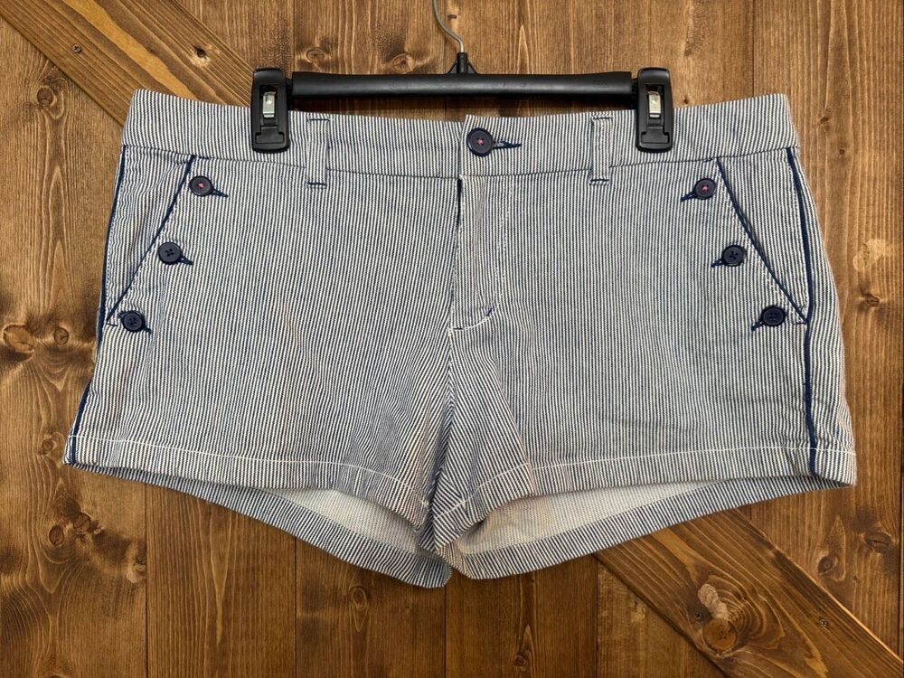 American Eagle Outfitters Women’s Size 12 Striped Button Detail Short Shorts (91